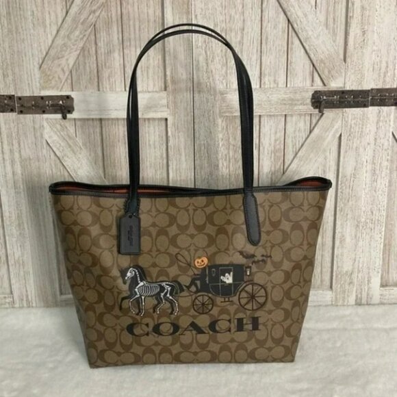 Coach Halloween tote and pumpkin driver coach wagon new - Picture 2 of 5